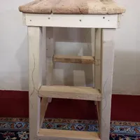 صندلی چوبی|صندلی و نیمکت|خرم‌آباد, |دیوار