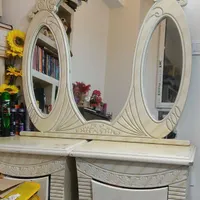میز عسلی و آینه