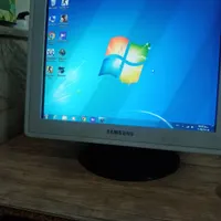 کامپیوتر با کیس و مانیتور موس کیبورد و اسپیکر