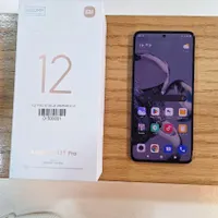 شیائومی 12t pro با حافظهٔ ۲۵۶ گیگابایت