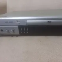 یک دستگاه دی وی دی