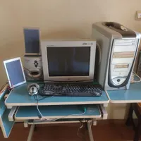 کامپیوتر رومیزی همراه وسایل