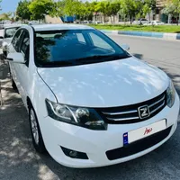 آریو اتوماتیک 1600cc، مدل ۱۳۹۶