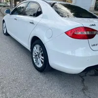 جک J5 اتوماتیک 1800cc، مدل ۱۳۹۴