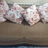 مبل ۹ نفره و جلو مبلی و میز عسلی و میز نهار خوری