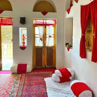 کار خدماتی و نظافتی انجام میدهم