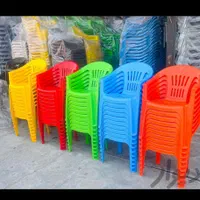 صندلی پلاستیکی 2.800 کیلو گرمی