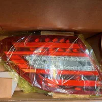 چراغ خطر عقب بنز C200 و C180 و C280 و C350