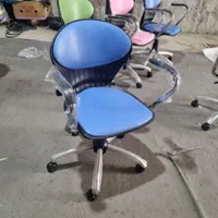 صندلی۹چرخدار۹جکدار۹اداری۹صندل مدیریت۹دانش آموزی