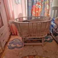 گهواره کنار مادر