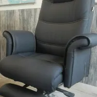 ۱دستگاه صندلی مدیرتی