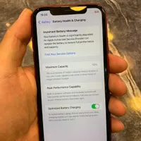 اپل iPhone 11 با حافظهٔ ۶۴ گیگابایت|موبایل|اصفهان, جلفا|دیوار