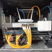 خدمات کامپیوتر و  شبکه های کامپیوتری