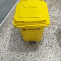سطل زباله پدال دار ۴۰ لیتری