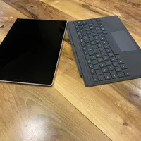 سرفیس پرو ۵ همراه قلم و کیبرد surface pro 5 i5|رایانه همراه|تهران, حکمت|دیوار