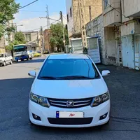 آریو اتوماتیک 1600cc، مدل ۱۳۹۷