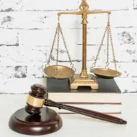 وکیل پایه یک دادگستری و مشاور حقوقی