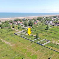 زمین ساحلی مسکونی قابل ساخت از فردا صبح مالک هستم