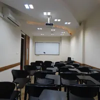 اجاره فضای آموزشی ساعتی و روزانه|اجارهٔ کوتاه‌مدت دفتر کار و فضای آموزشی|تهران, صادقیه|دیوار