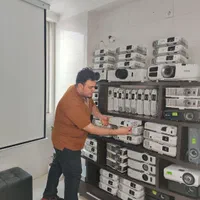 ویدیو پروژکتور SONY مناسب مساجد،طلاب،مراسم مذهبی