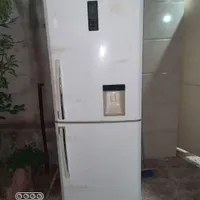 یخچال بالا پایین فریز بدون برفک ایران شرق|یخچال و فریزر|رشت, بلوار گیلان|دیوار