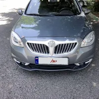 برلیانس H330 اتوماتیک بیرنگ 90تا کار|خودرو سواری و وانت|تهران, نارمک|دیوار