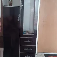 کمد لباس و ارایشی