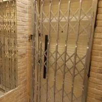 درب ضدسرقت حفاظ اکاردیونی پنجره نصب یک ساعته توری