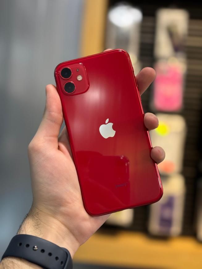 اپل iphone11 حافظه ۱۲۸ رنگ قرمز باتری ۸۲|موبایل|تهران, ایوانک|دیوار