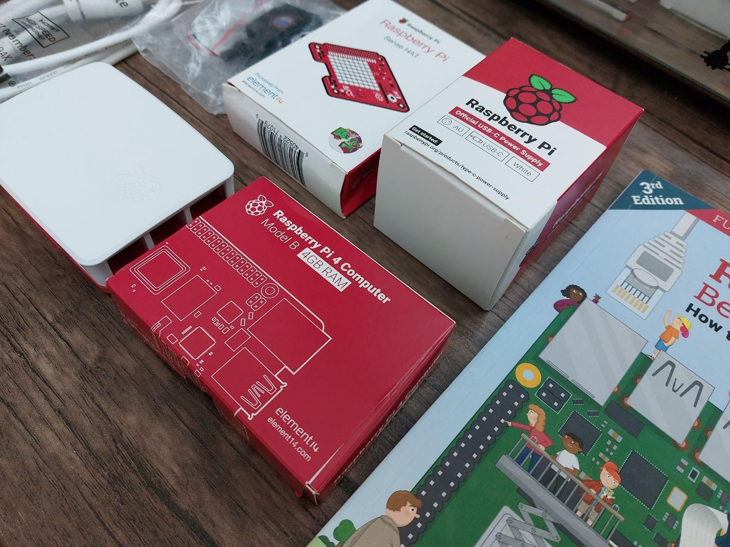 کیت کامل Raspberry Pi 4 ساخت UK|قطعات و لوازم جانبی رایانه|تهران, سعادت‌آباد|دیوار