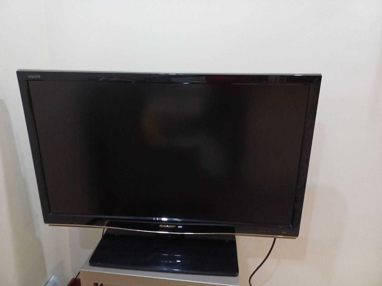 LCD42 اینچ شارپ|تلویزیون و پروژکتور|تهران, مرزداران|دیوار