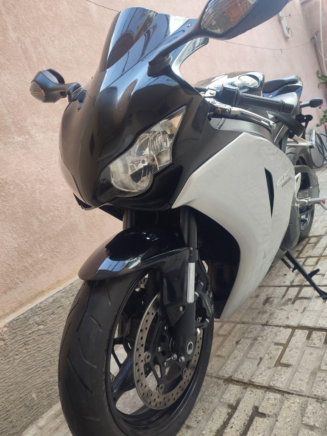 cbr 1000 cb 1300 mt 09|موتورسیکلت|تهران, تهرانپارس غربی|دیوار