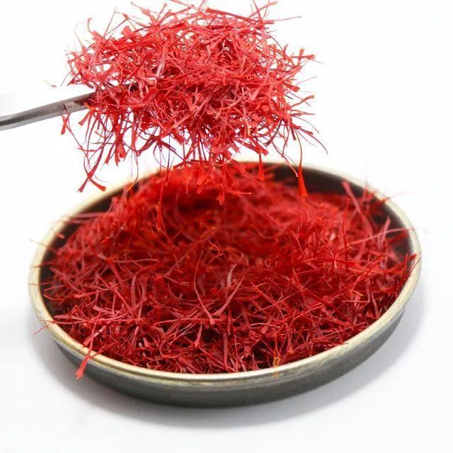 زعفران یک مثقال قانع|خوردنی و آشامیدنی|تهران, کوی فردوس|دیوار