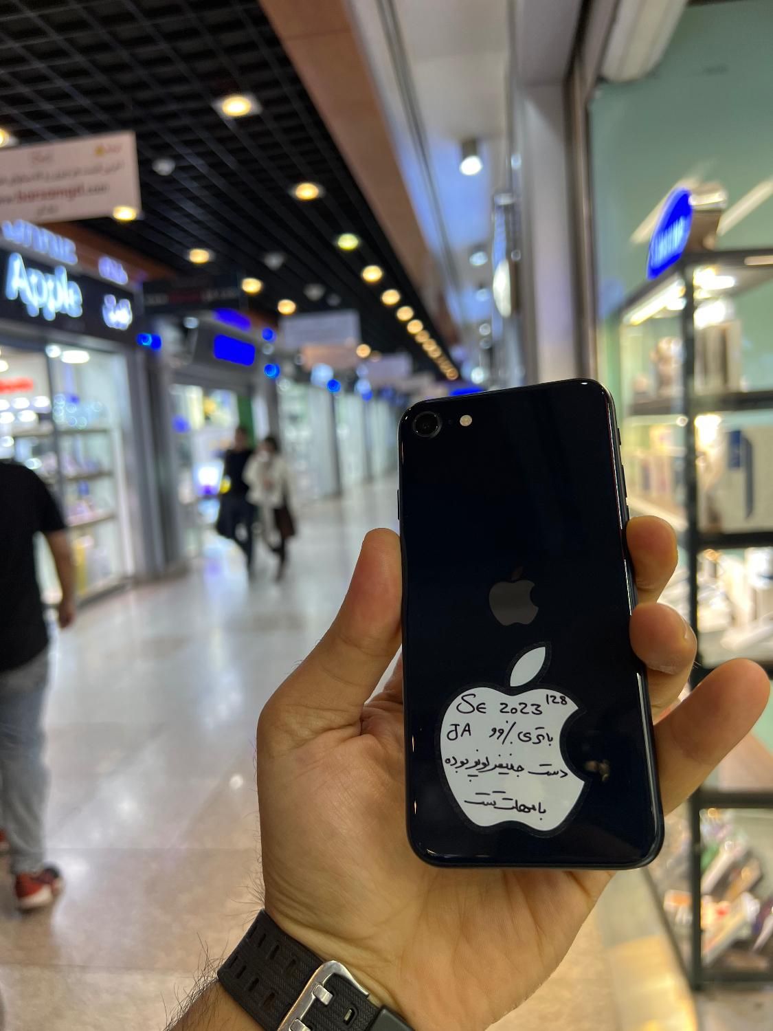 Iphone se 2022 128|موبایل|تهران, شیخ هادی|دیوار