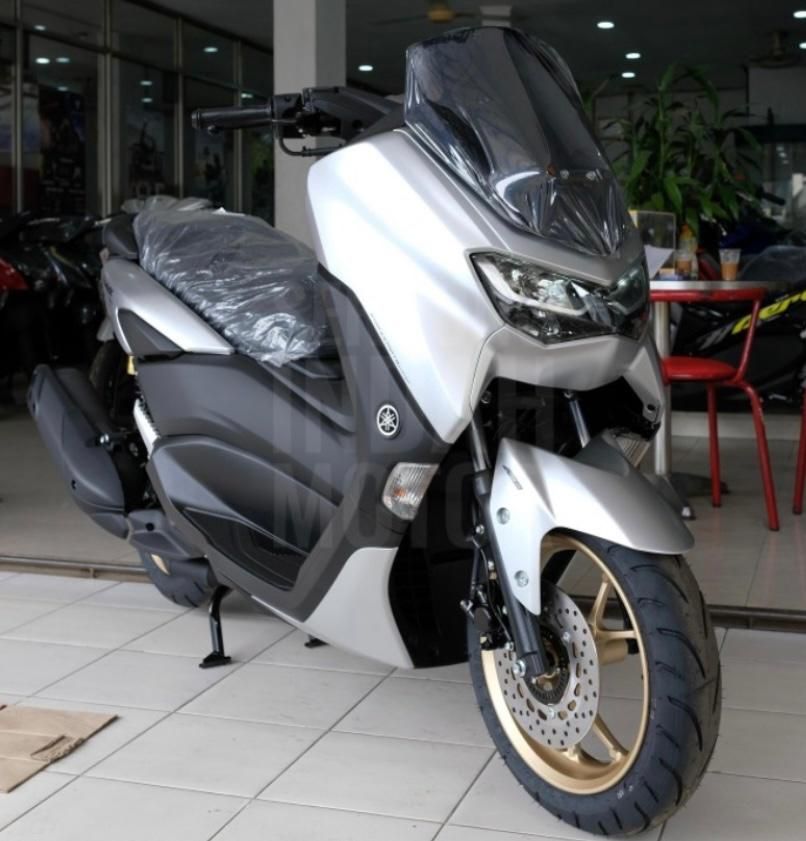 Yamaha N MAX silver یاماها ان‌مکس نقره‌ایی|موتورسیکلت|تهران, بلوار کشاورز|دیوار