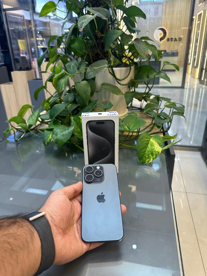 اپل iPhone 15 Pro با حافظهٔ ۲۵۶ گیگابایتzaa 90%|موبایل|اصفهان, احمدآباد|دیوار