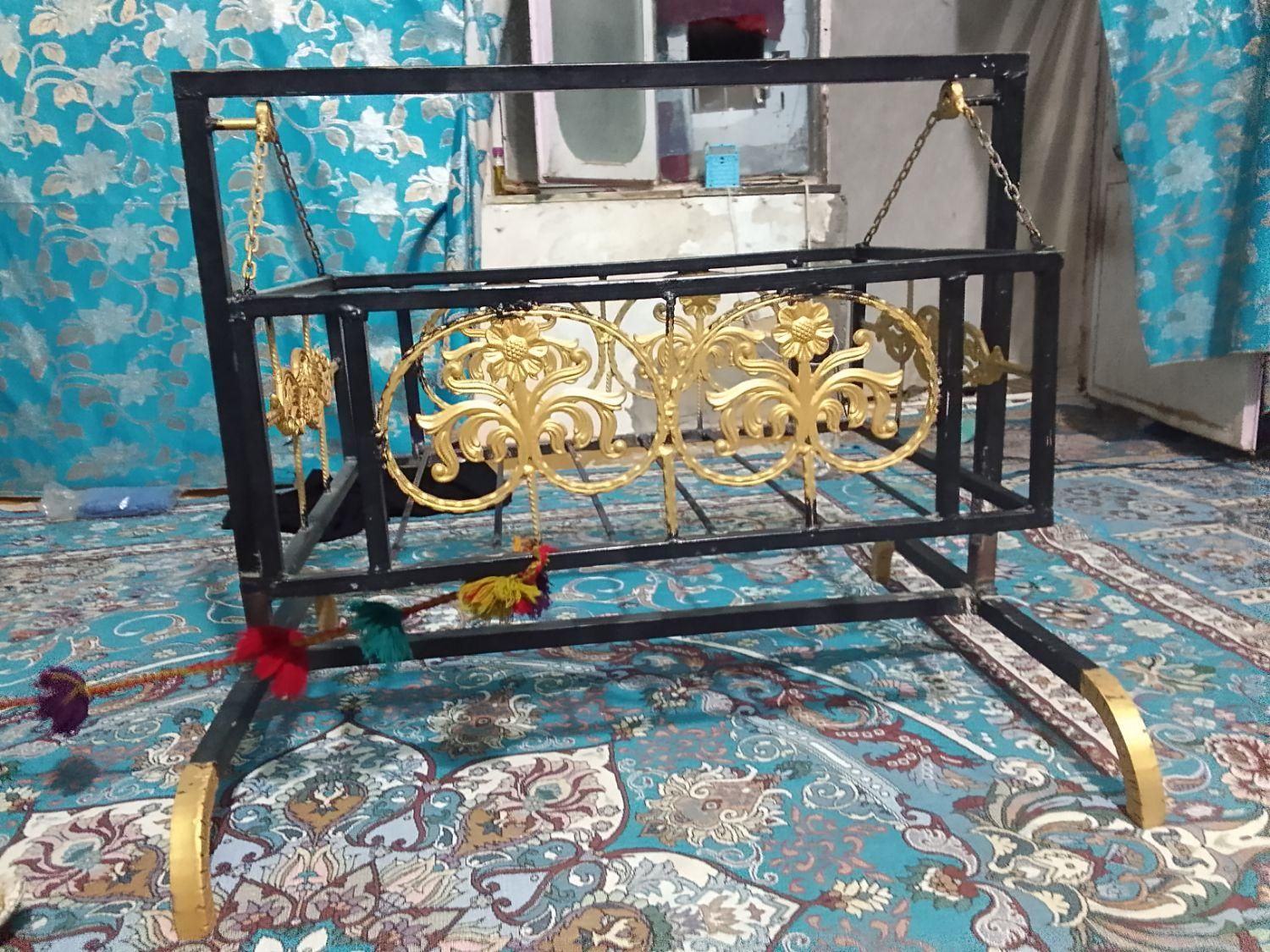 گهواره گل دار|اسباب و اثاث بچه|خاش, |دیوار