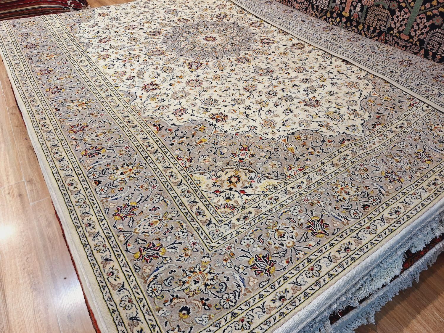 قالی ۱۲ متری دستباف ترنج خورشیدی کاشان|فرش|تهران, اکباتان|دیوار
