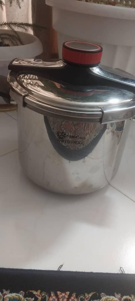 زودپز ژاپنی اصل چند بار استفاده شده دوتا درب داره|ظروف پخت‌وپز|تهران, آبشار تهران|دیوار