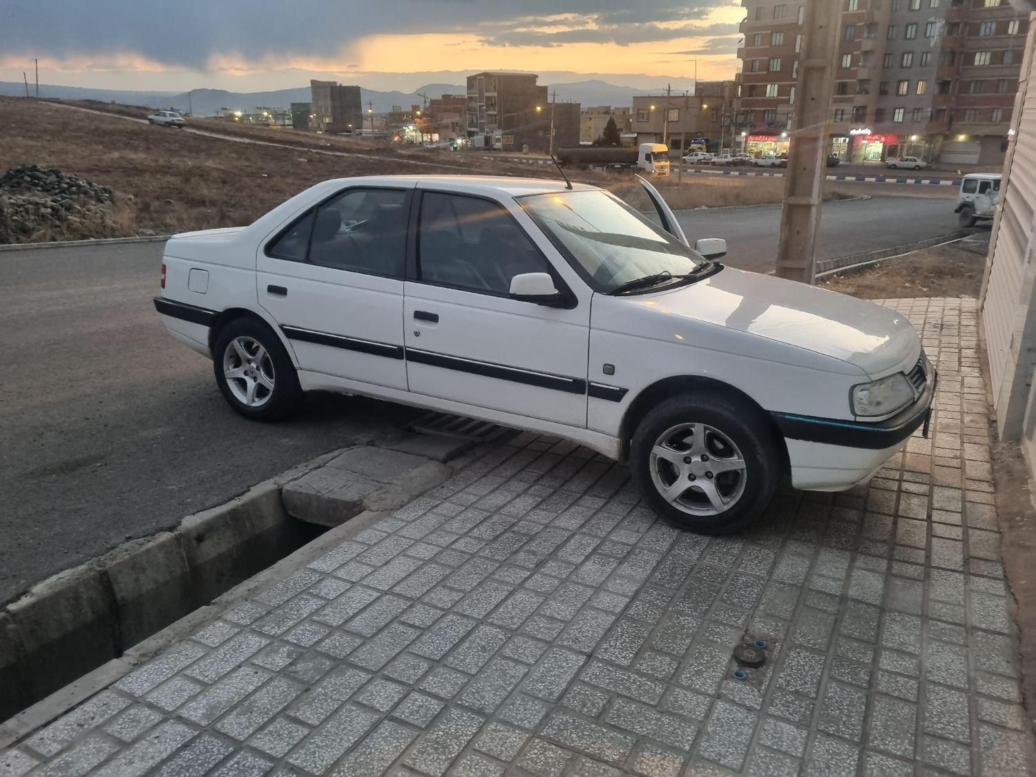 پژو slx موتورxu7 (پژو موتور)دوگانه کارخانه مدل ۹۰|خودرو سواری و وانت|میانه, |دیوار