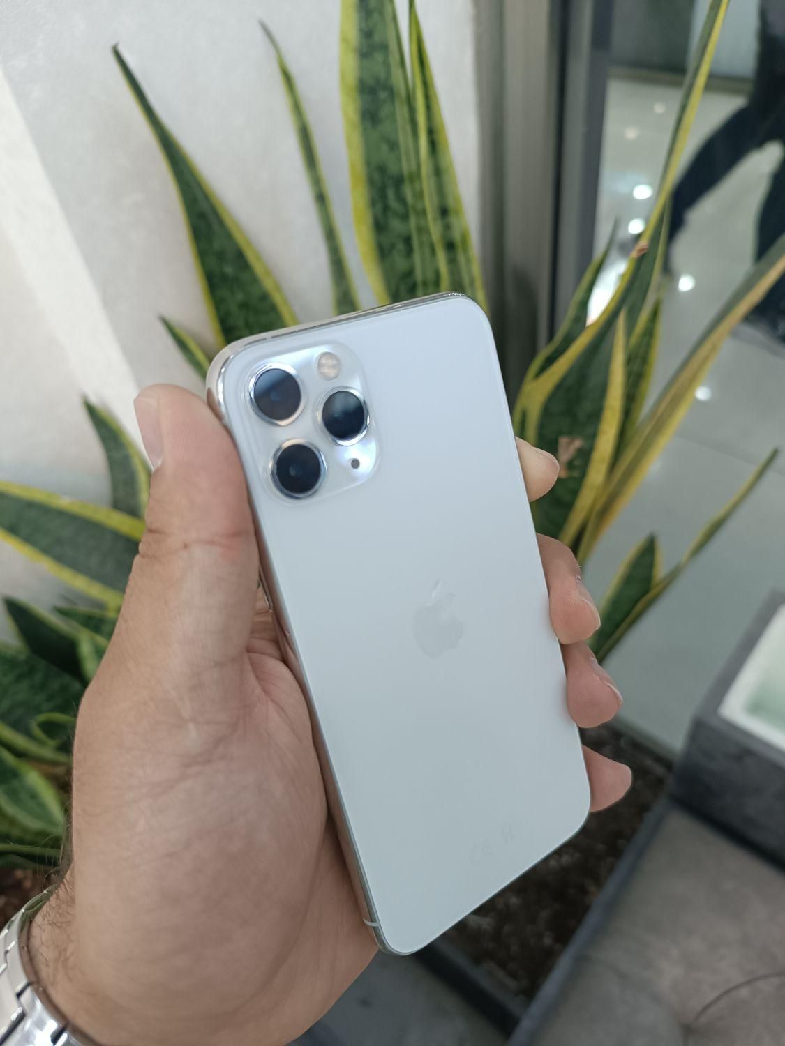 اپل آیفونiPhone 11پرواین همونه که چند وقته دنبالشی|موبایل|اصفهان, احمدآباد|دیوار