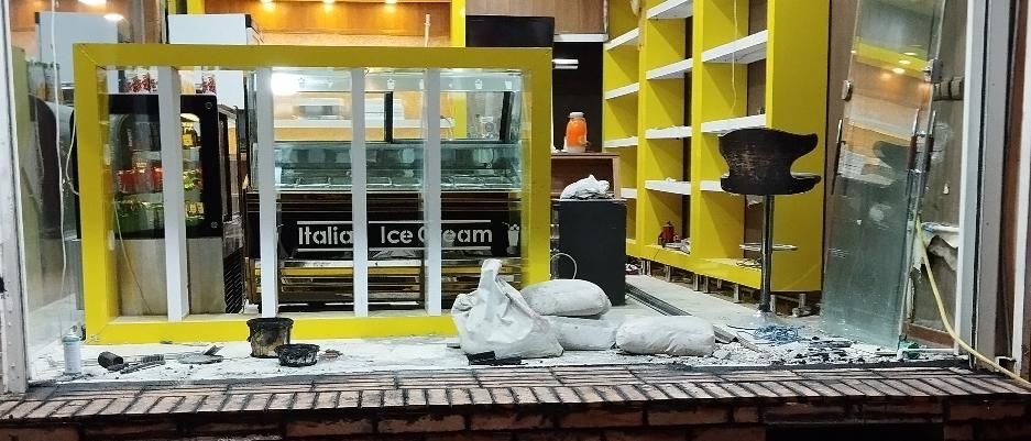 چند تا قفسه فایبر گلس بهترین نوع چوب.|فروشگاه و مغازه|الشتر, |دیوار