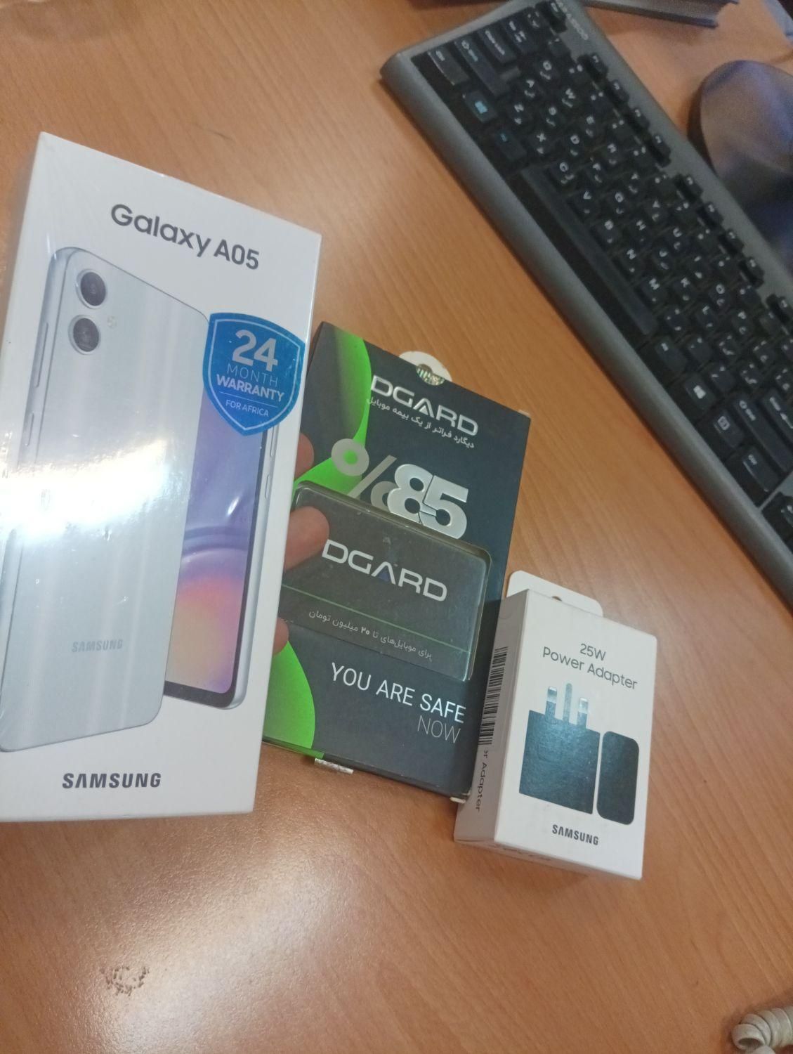 سامسونگ a05 64G r4 آکبند به همراه بیمه و آداپتور|موبایل|تهران, ستارخان|دیوار