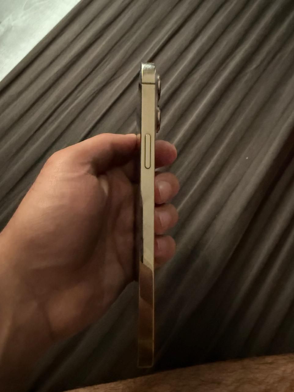 iPhone 13 Pro Maxایفون ۱۳ پرومکس ۲۵۶ گیگ طلایی|موبایل|تهران, نیاوران|دیوار