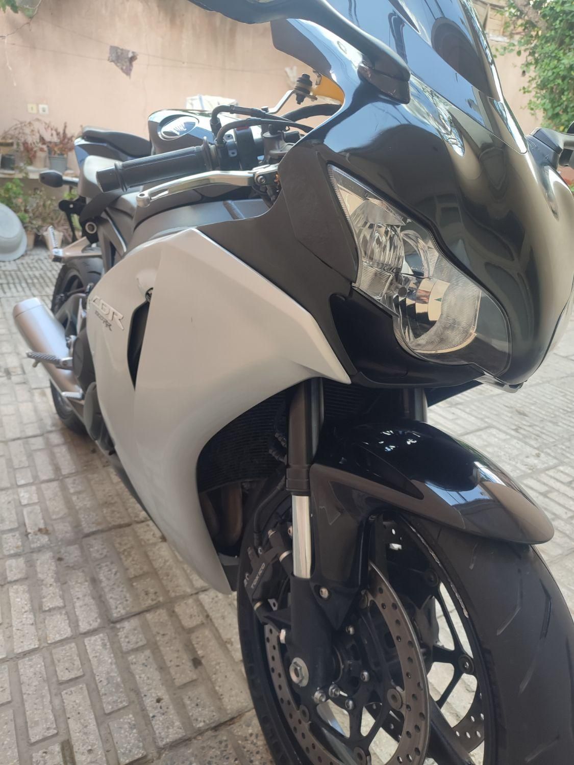 cbr 1000.cb13000.mt09.|موتورسیکلت|تهران, افسریه|دیوار