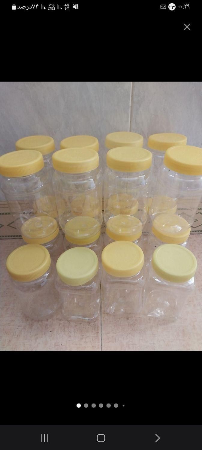 تعدادی ظرف جای عسل .آکبند|ظروف نگهدارنده، پلاستیکی، یک‌بارمصرف|بروجرد, |دیوار