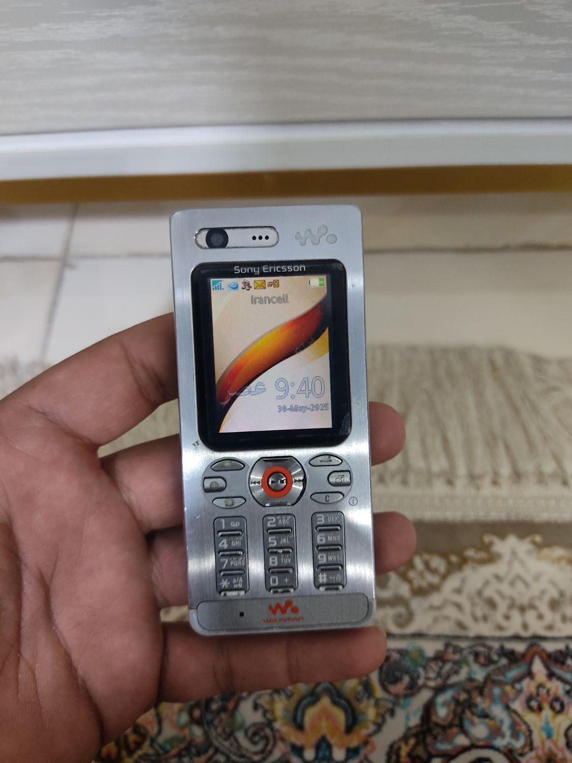 سونی اریکسون کلاسیک w880|موبایل|تهران, نظام‌آباد|دیوار