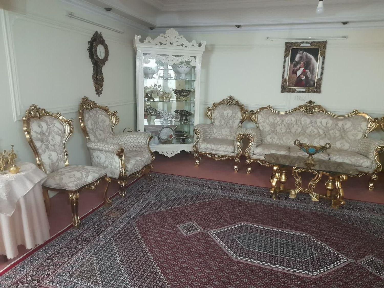 مبل سلطنتی ۹ نفره|مبلمان خانگی و میز عسلی|تهران, آبشار تهران|دیوار
