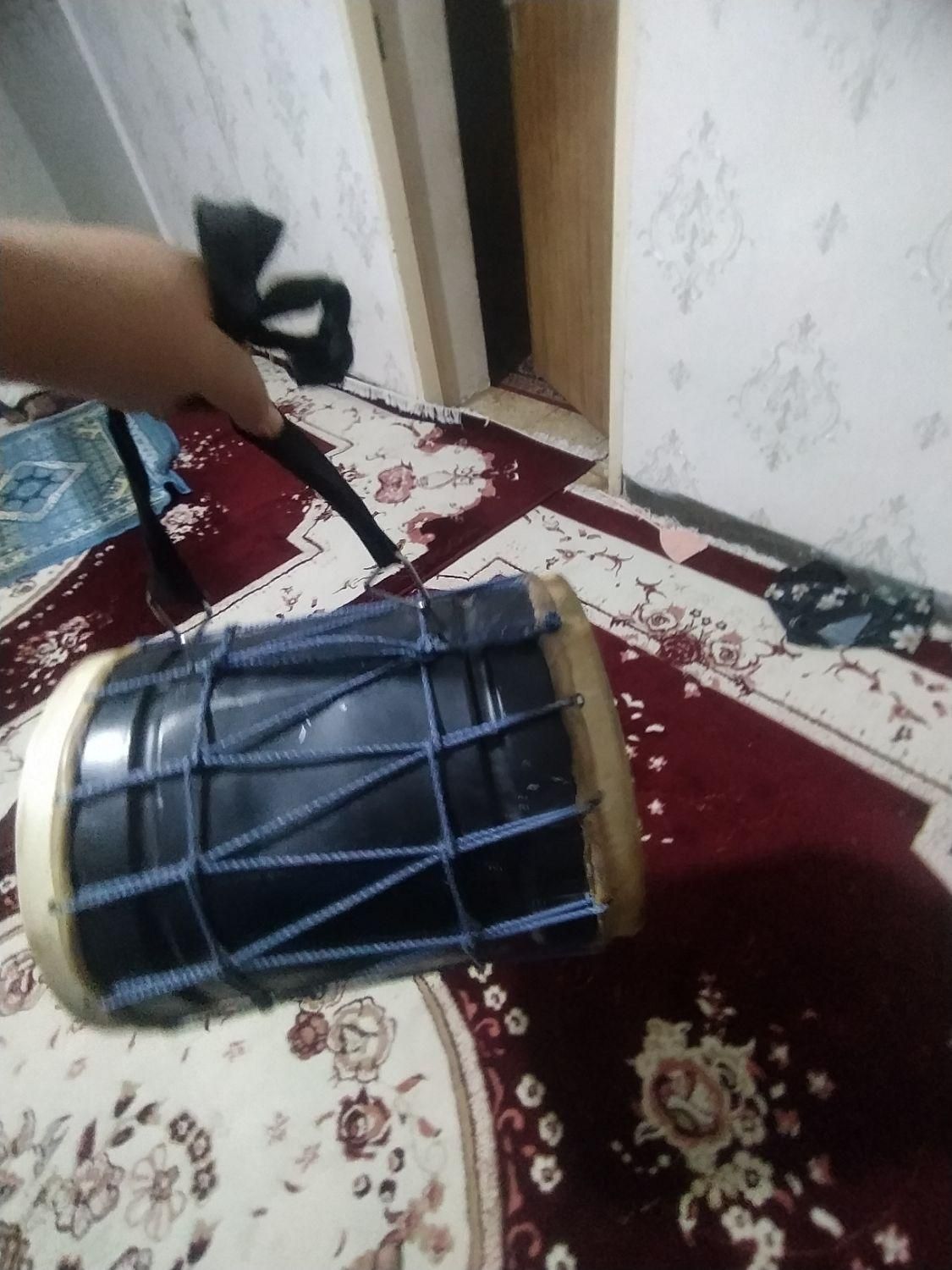 دمام وطبل فلزی|درام و پرکاشن|شیراز, کوشک میدان|دیوار
