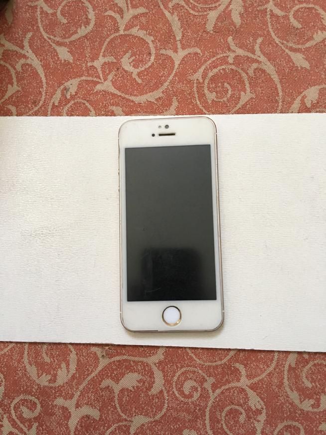 اپل iPhone 5s با حافظهٔ ۱۶ گیگابایت|موبایل|تهران, تهرانپارس غربی|دیوار